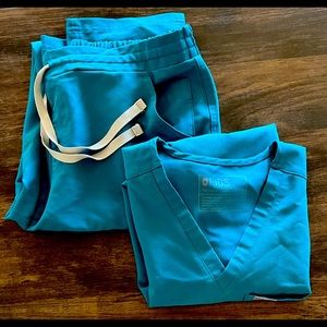 PACIFIC BLUE - FIGS scrub set